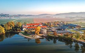 Resort Čapí Hnízdo  4*